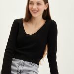 بلوز بافت یقه هفت کراپ کشباف