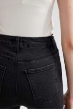 شلوار جین اسکینی دیفکتو - Image 4
