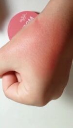 رژگونه کرمی BEAULIS Cream blush Warm It - 246 carmine - Image 3